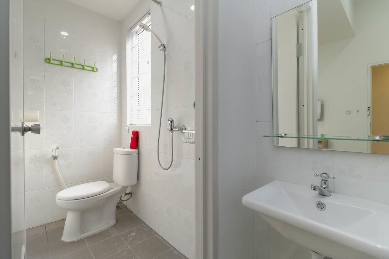 Reddoorz Near Nagoya Hill 호텔 Batam 외부 사진